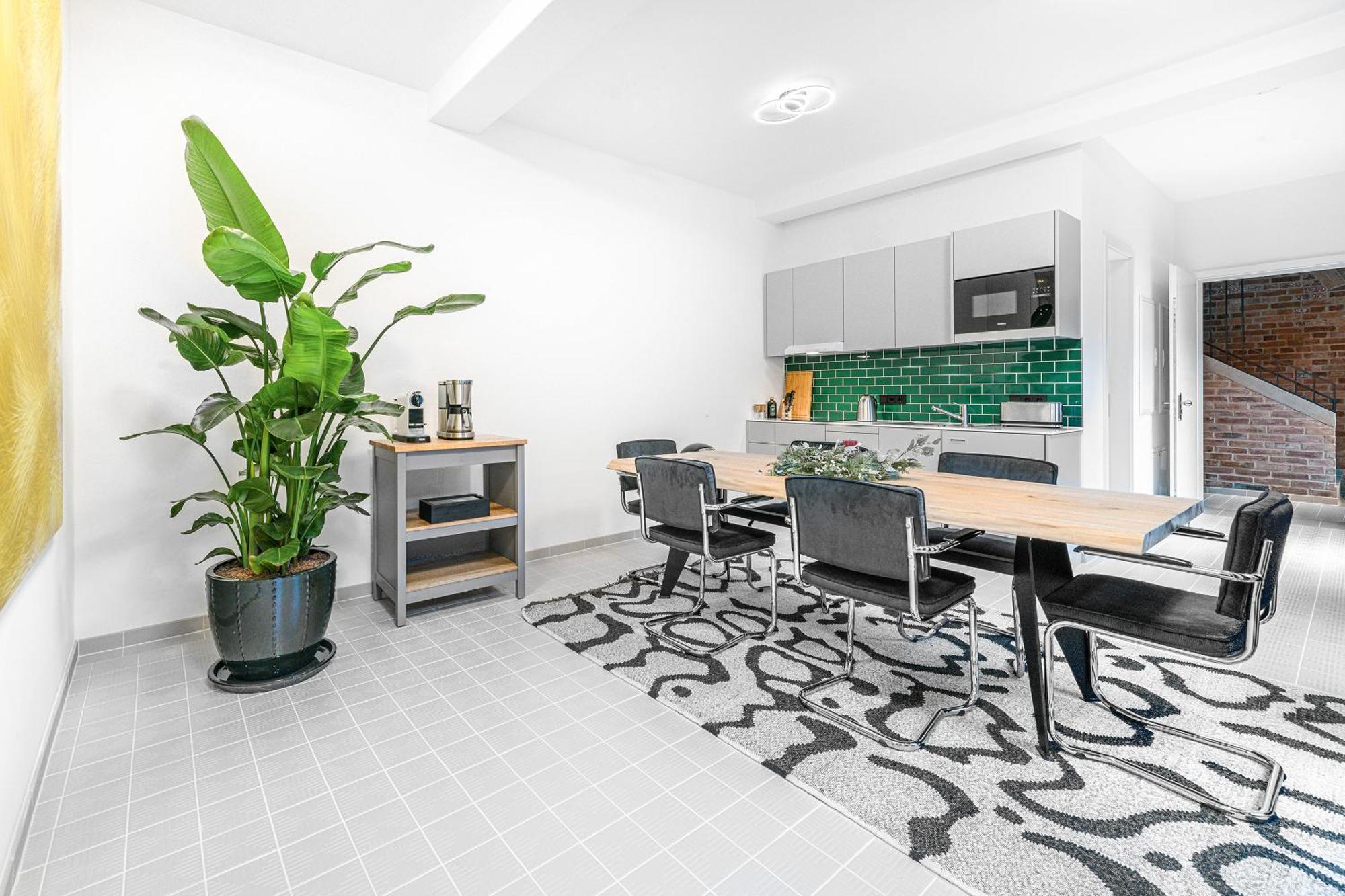 Appartement Mitte Loft On 2floors, 150 Qaudratmeter, 2brs, 2bathrooms, Living Room, Dinning Up To 8 Ppl Berlijn